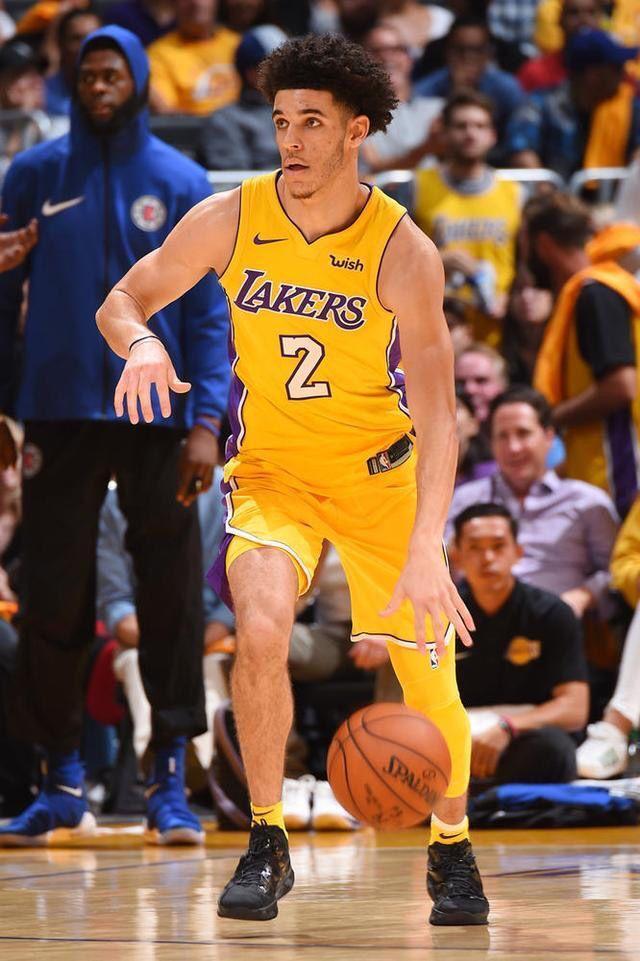 包含NBA总决赛倒计时；克里夫兰骑士赛前篮板制胜；细节引发关注；底气十足；赛季目标并未改变的词条