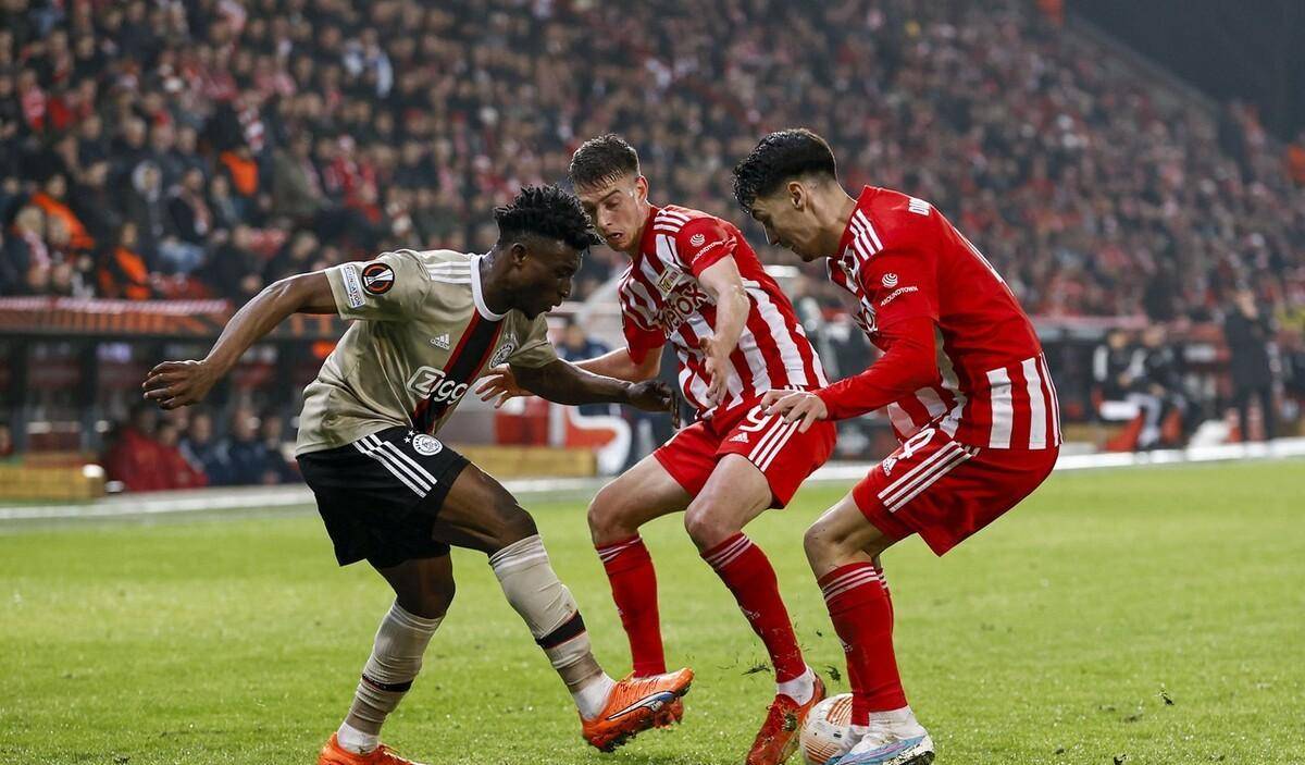 冲刺阶段体能课后；阿贾克斯刷新队史纪录备战欧超杯；态度坚定；高层口径保持一致的简单介绍